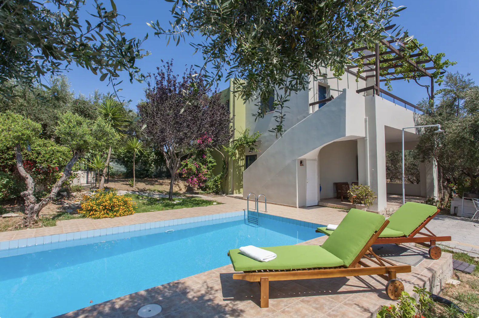 Shared Room Double Occupancy @ Villa Manolis | Week 2 - Image 2